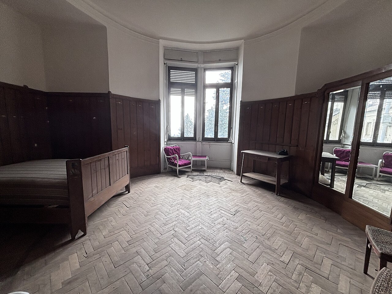 Classic room bedroom